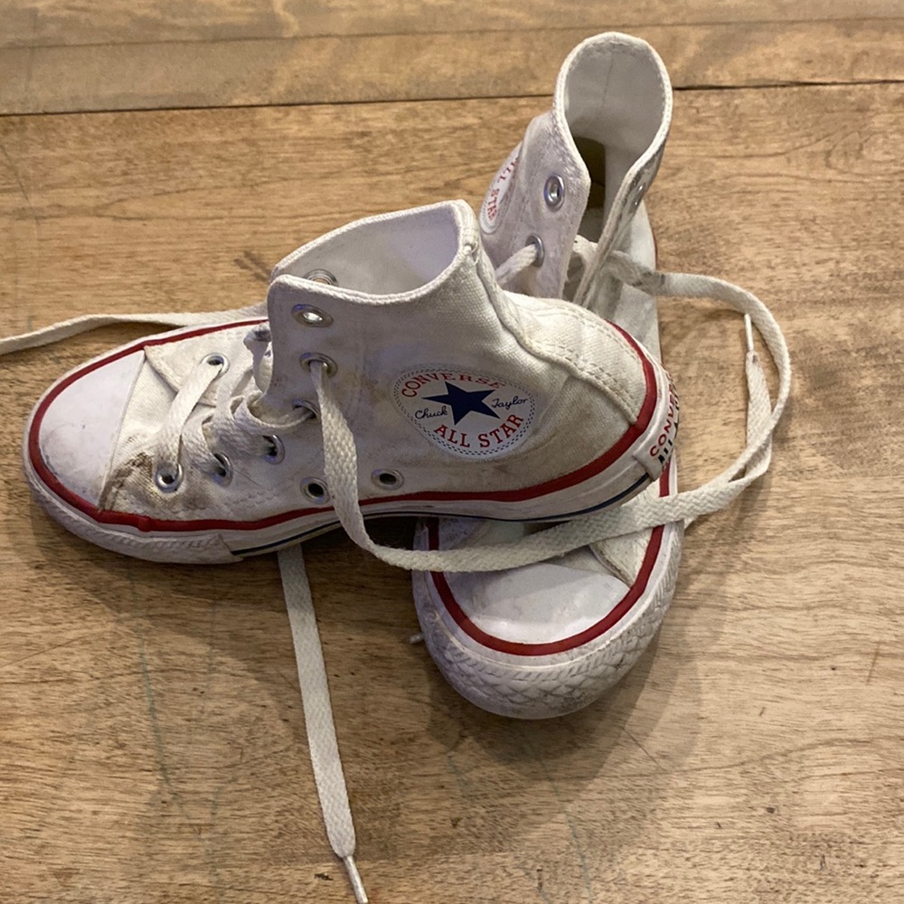 Boys converse